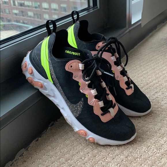 Nike Shoes - Nike React Element 55
